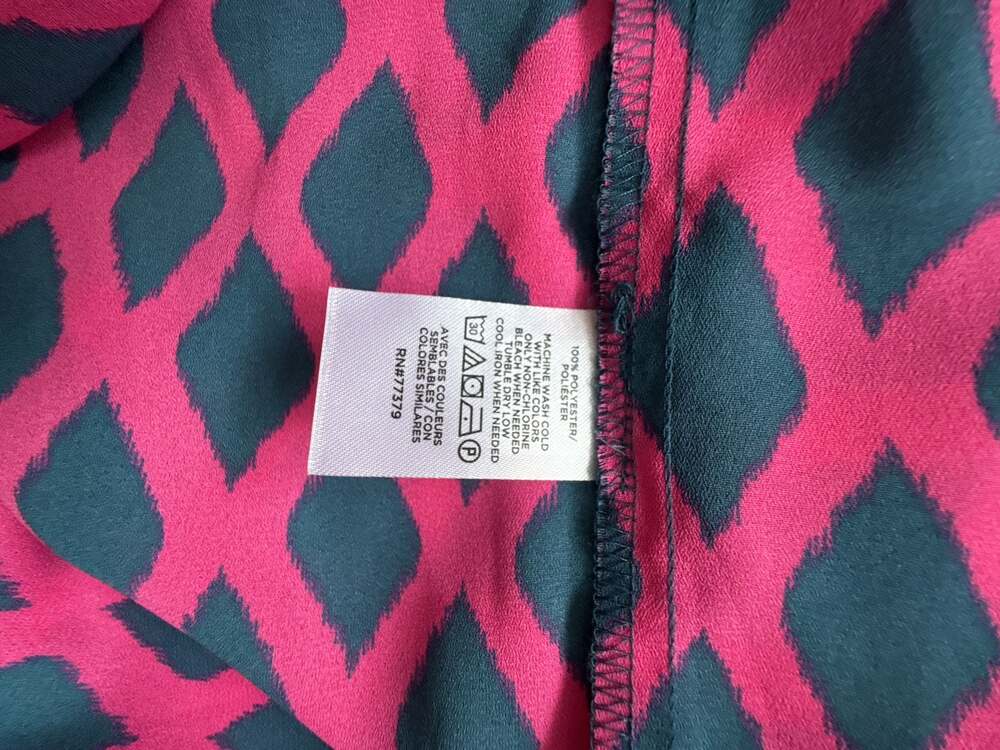 Ann Taylor Size Medium Pink & Navy Geometric Print Blouse 100% Polyester - Picture 7 of 8
